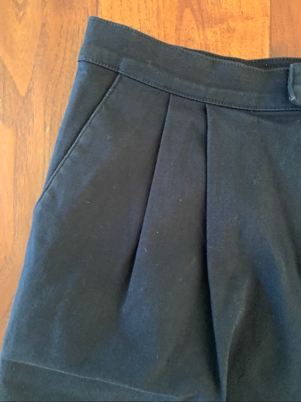 Ellen Tracy Shorts Size 8 Black Bermuda Chino High Rise Pleated Front Wide Leg - Picture 2 of 6